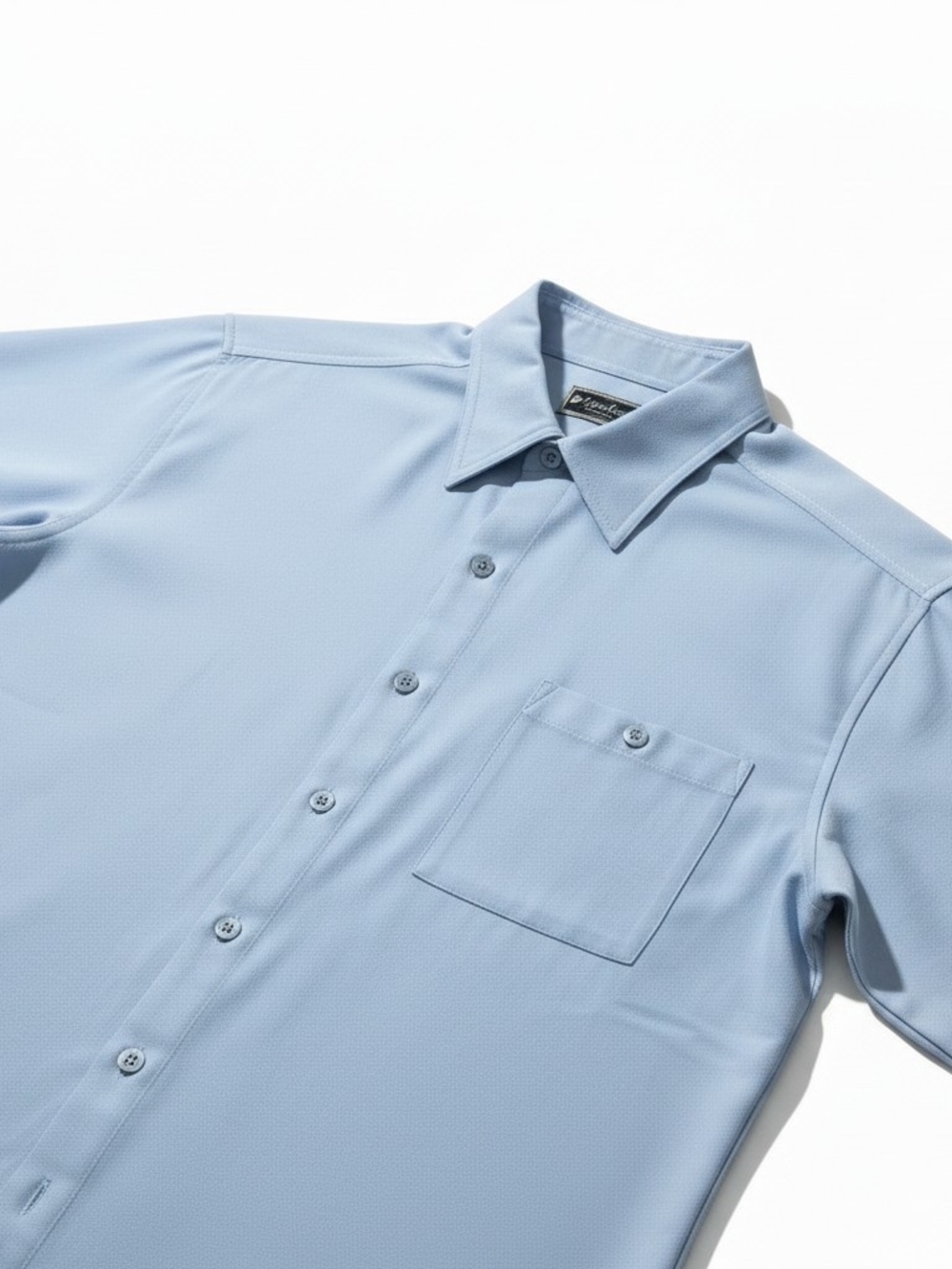 Haggar Light Blue Casual Button-Down Shirt with Chest Pocket Size Medium